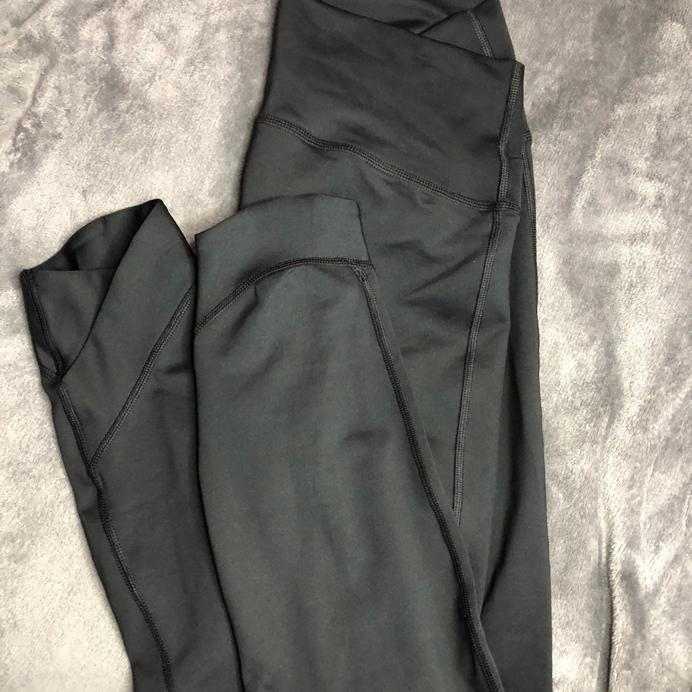 clothes - Picture 6 of 16